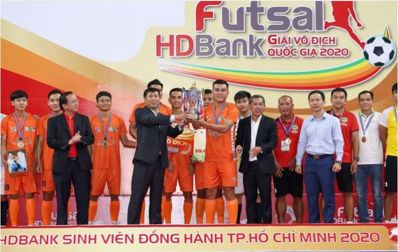 Đội futsal trường ĐH Nông Lâm TP.HCM giành ngôi vô địch.