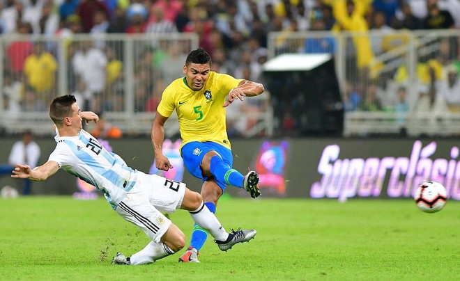 Trận thắng thứ tư liên tiếp của Brazil 