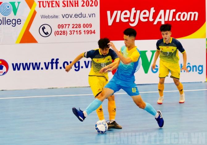 Đội Sanna Hình ảnh minh họa đội tuyển Khánh Hoà (xanh biển)và đội tuyển Futsal Cao Bằng.