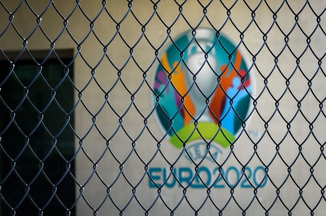 Giữ nguyên danh xưng Euro 2020