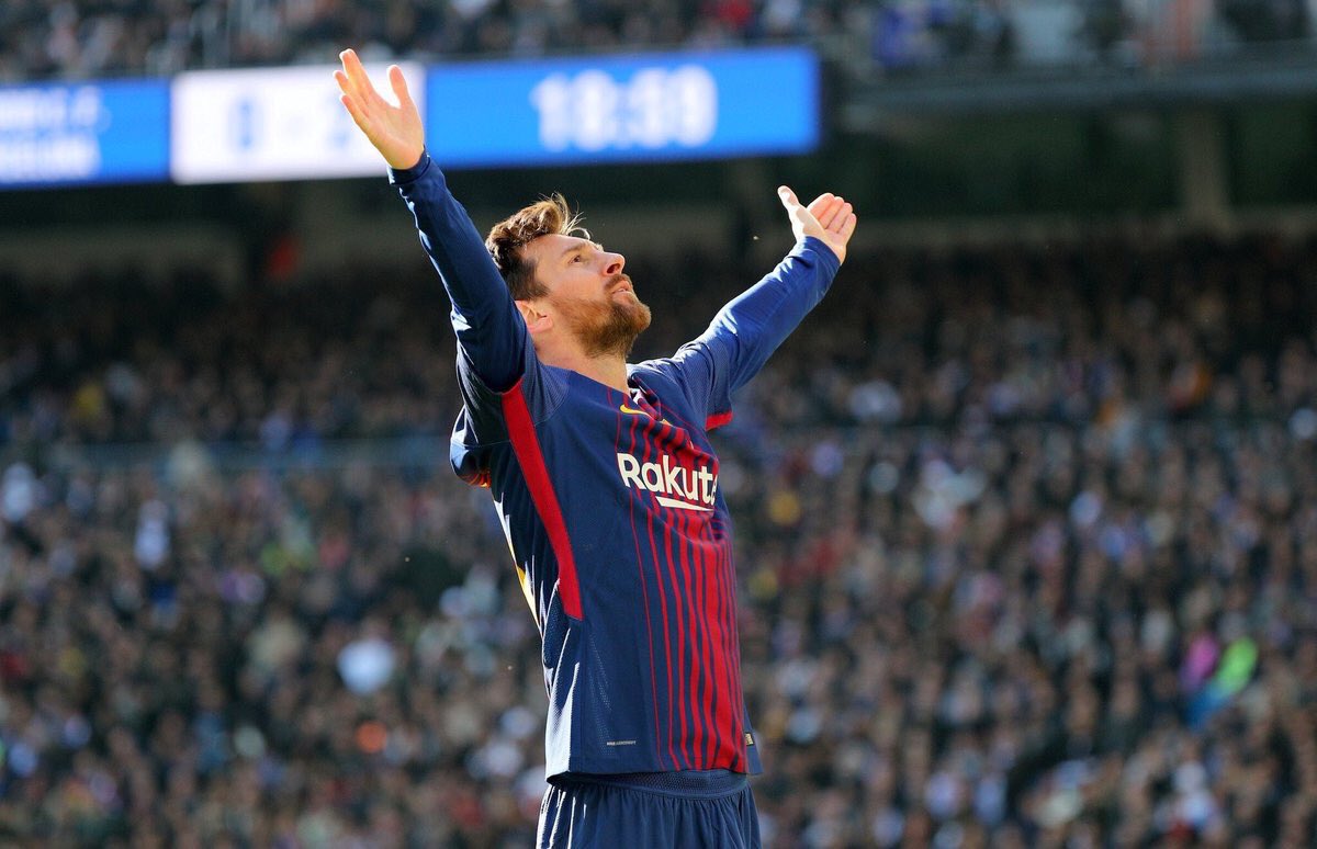 Messi ăn mừng chiến thắng