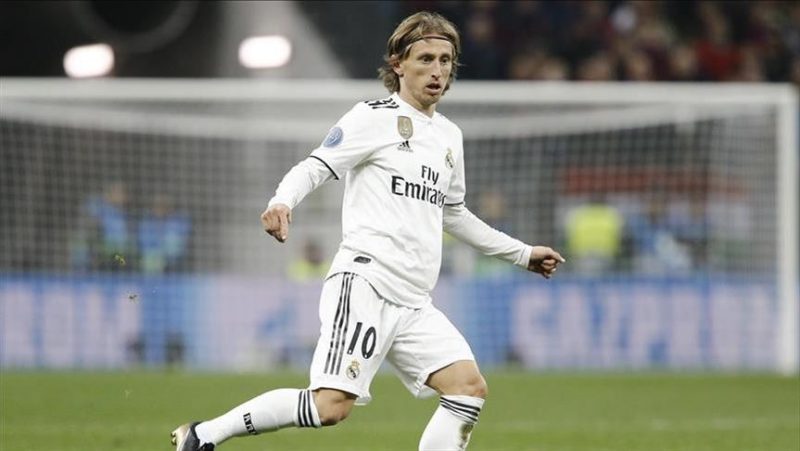 Modric quyết định ở lại Real Madrid