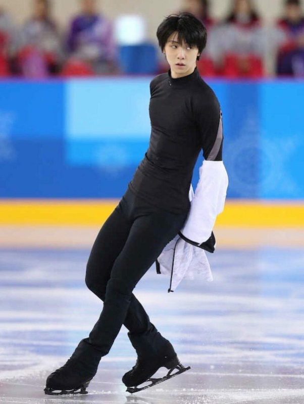 Yuzuru Hanyu - vận động viên trượt băng nghệ thuật của Nhật Bản