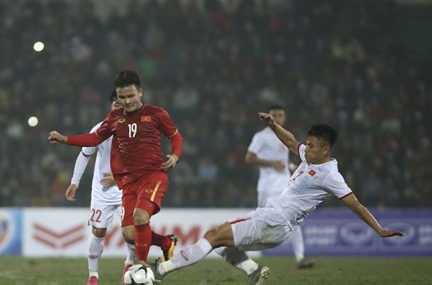 Huấn luyện viên Park Hang-seo đang loay hoay tìm ra đội hình mạnh nhất cho đội tuyển Việt Nam.