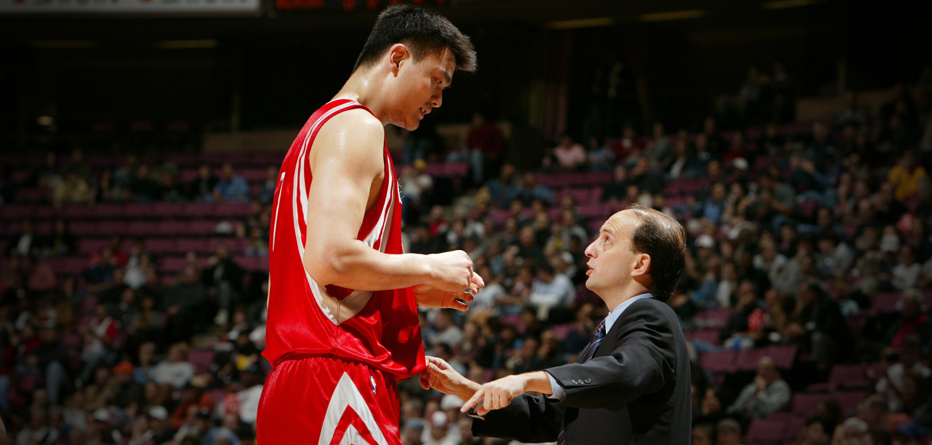 Yao Ming – Vua bóng rổ người Trung Quốc với chiều cao lý tưởng 2,29 m